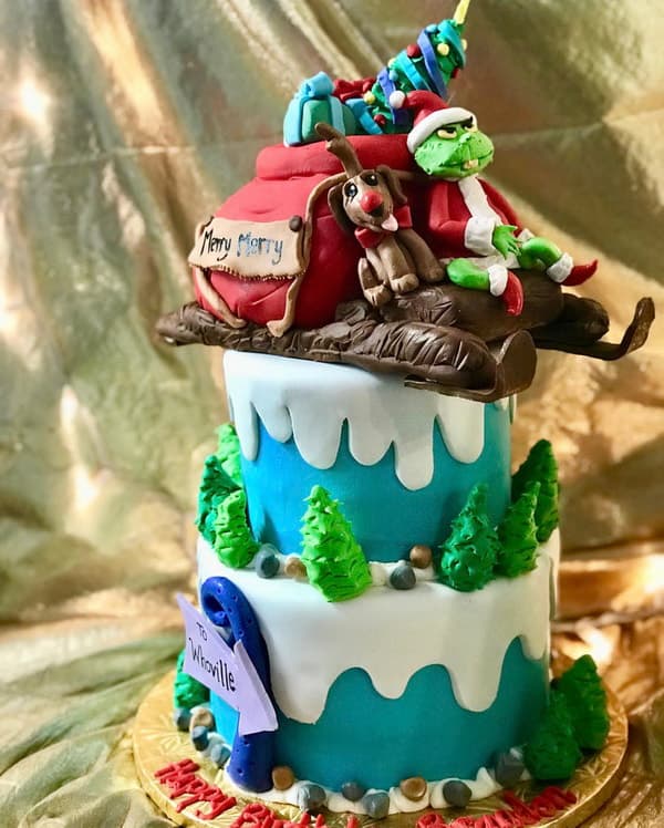 Sculpted Grinch holiday cake